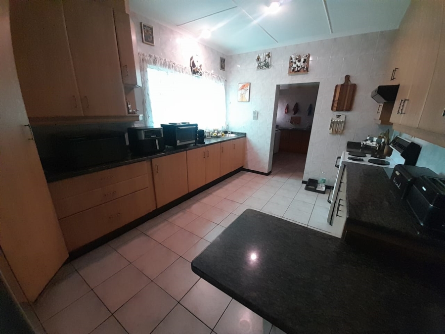3 Bedroom Property for Sale in Protea Park North West
